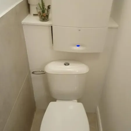Center Avenue Studio Apartment